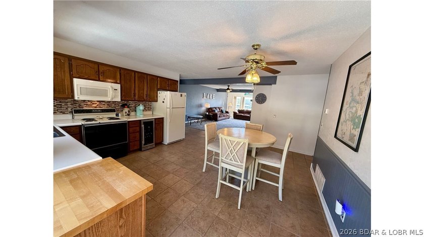 Turnkey lakefront living with strong rental appeal in the heart - photo 9