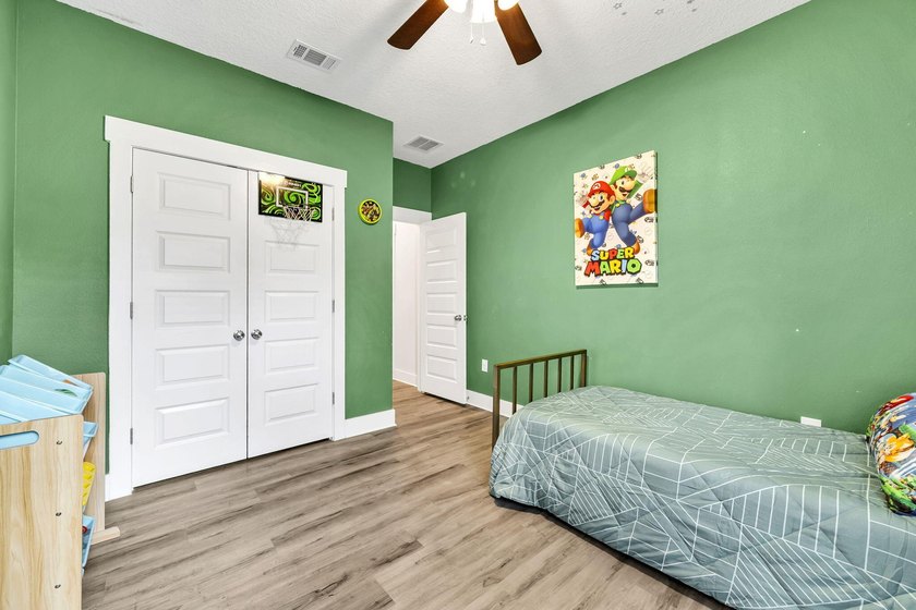 VA assumable loan 4.625%! Great, local builder built this home - photo 33