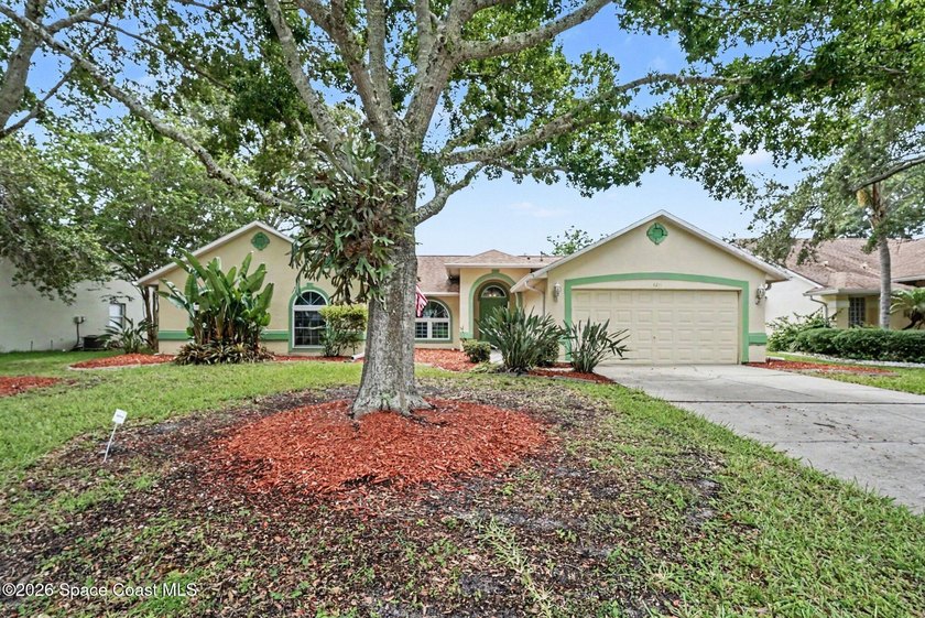 Make this 4 Bedroom Pool Home your DREAM HOME exactly how you - photo 3