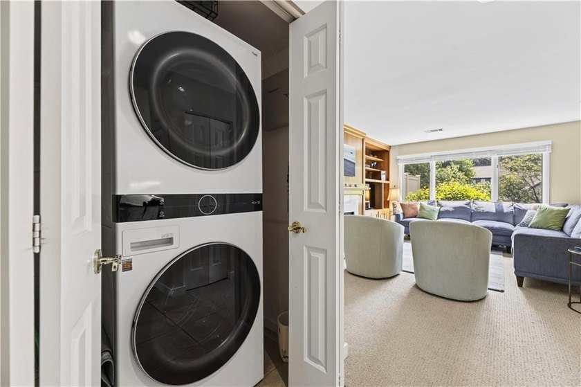 This inviting and well-maintained 2-bedroom, 2.5-bath condo - photo 13