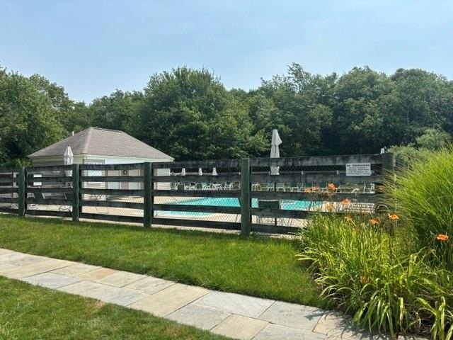 This inviting and well-maintained 2-bedroom, 2.5-bath condo - photo 33