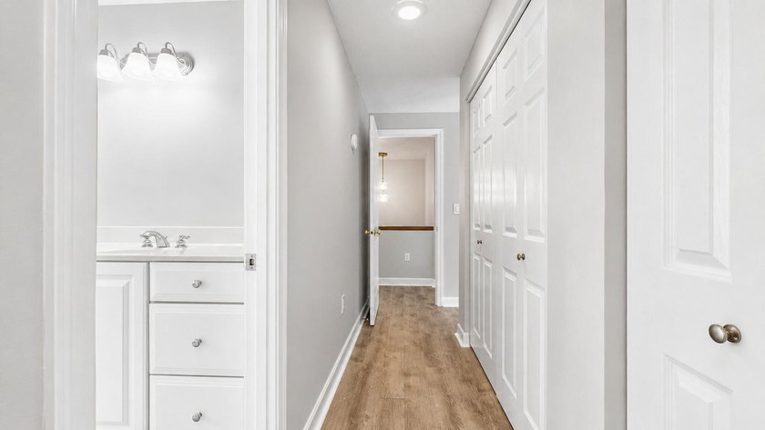 This bright and lovely 3-bedroom, 2.5 bathroom condo offers the - photo 34