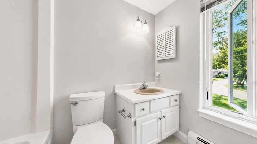 This bright and lovely 3-bedroom, 2.5 bathroom condo offers the - photo 39