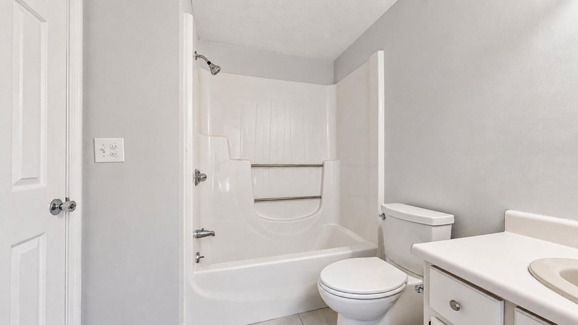 This bright and lovely 3-bedroom, 2.5 bathroom condo offers the - photo 40