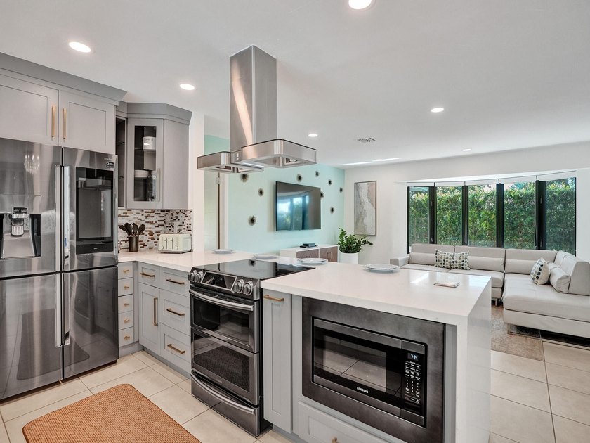 Showings to commence July 24 Welcome to 5251 NE 26th Ave! - photo 11