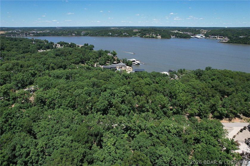 Extremely nice buildable lot in Porto Cima with access from two - photo 11