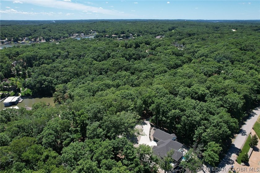 Extremely nice buildable lot in Porto Cima with access from two - photo 14
