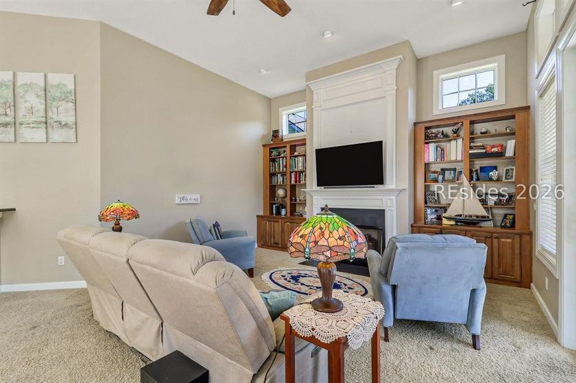 Welcome to 2 Crossings Blvd! Very nice, larger home with great - photo 15