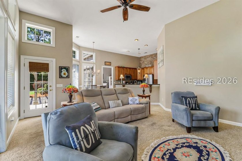Welcome to 2 Crossings Blvd! Very nice, larger home with great - photo 17