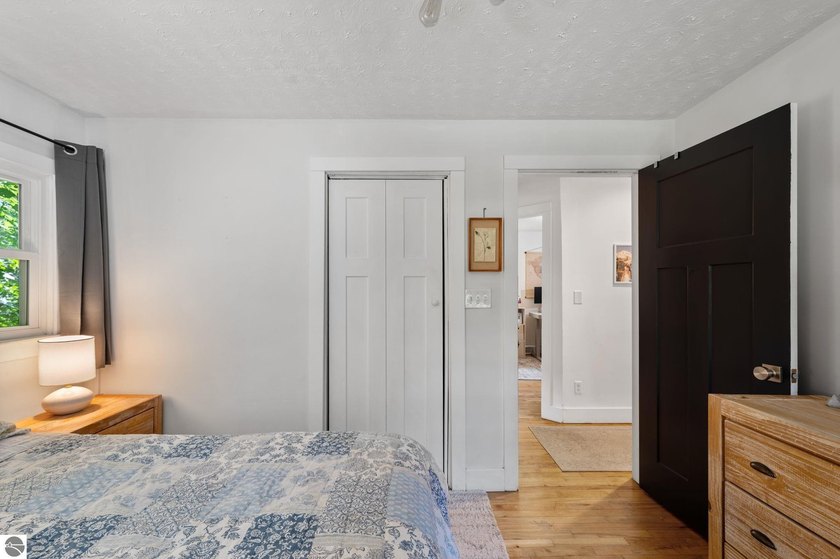 Enjoy the convenience of being just minutes from downtown - photo 21
