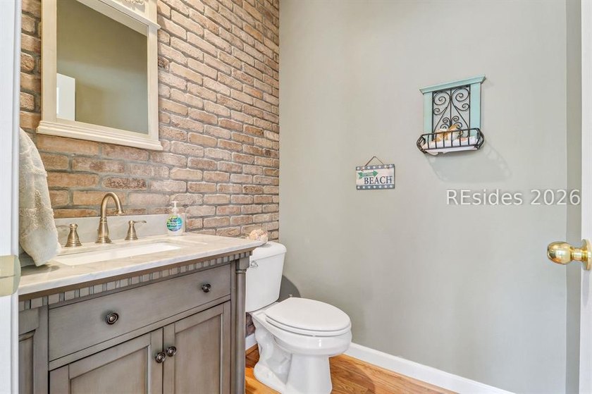 Welcome to 2 Crossings Blvd! Very nice, larger home with great - photo 22