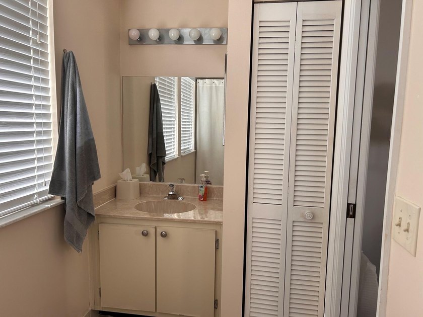 Spacious end-unit townhome located in the desired Cortina - photo 22