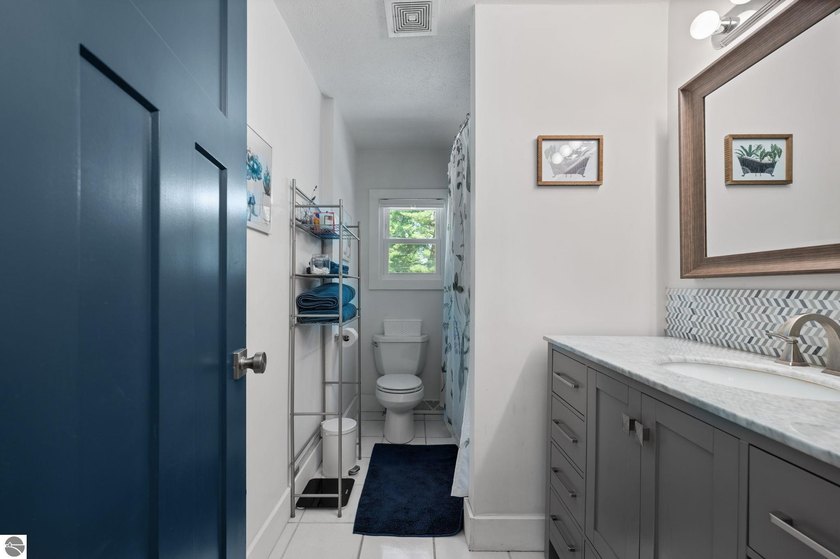 Enjoy the convenience of being just minutes from downtown - photo 26
