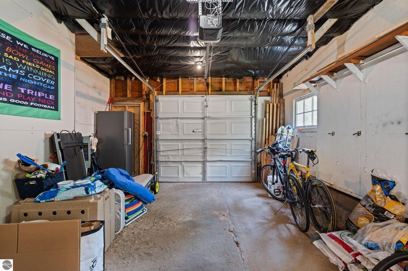 Enjoy the convenience of being just minutes from downtown - photo 30