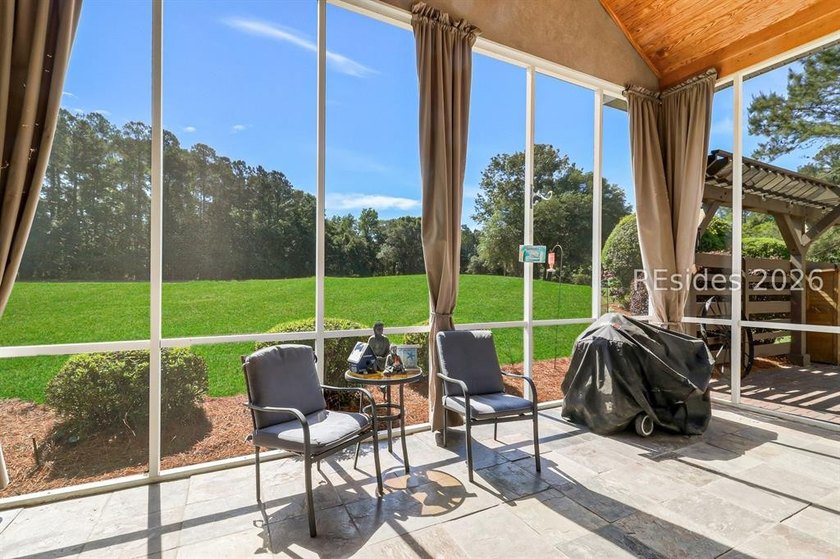 Welcome to 2 Crossings Blvd! Very nice, larger home with great - photo 34