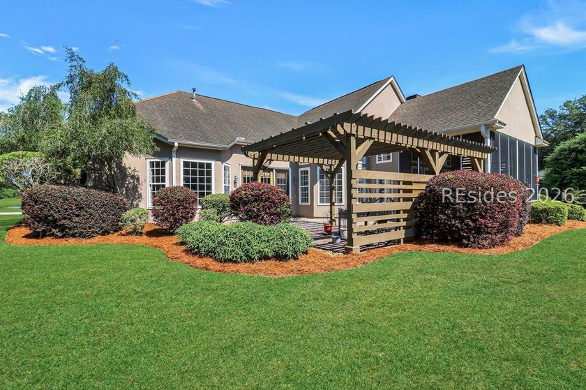Welcome to 2 Crossings Blvd! Very nice, larger home with great - photo 36