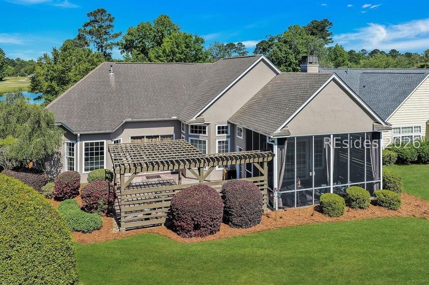 Welcome to 2 Crossings Blvd! Very nice, larger home with great - photo 39