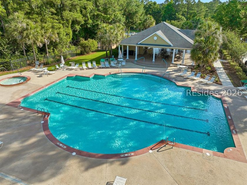 Welcome to 2 Crossings Blvd! Very nice, larger home with great - photo 48