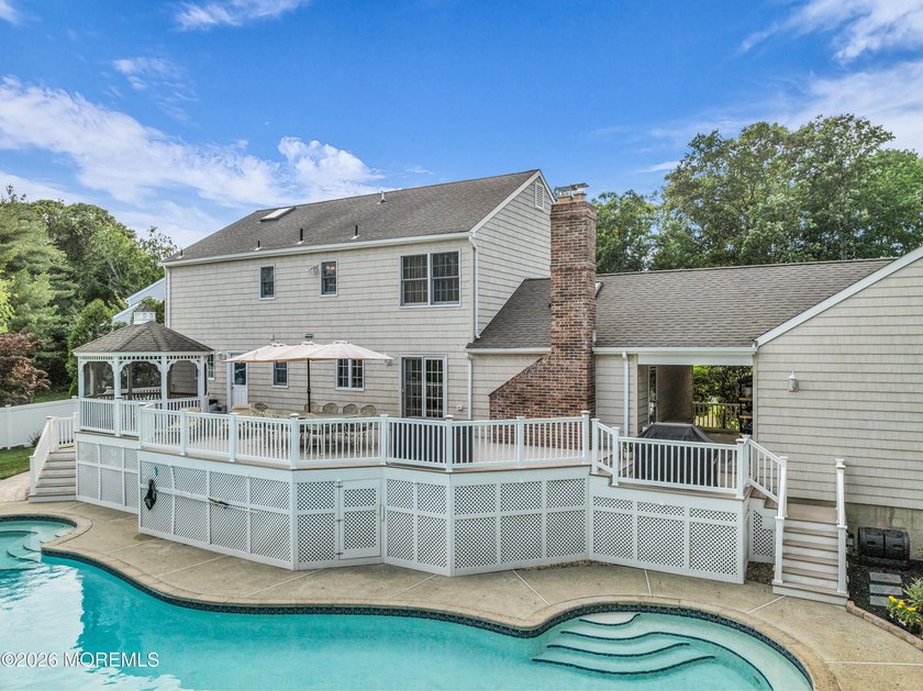 Welcome to a truly exceptional residence nestled on a majestic - photo 11