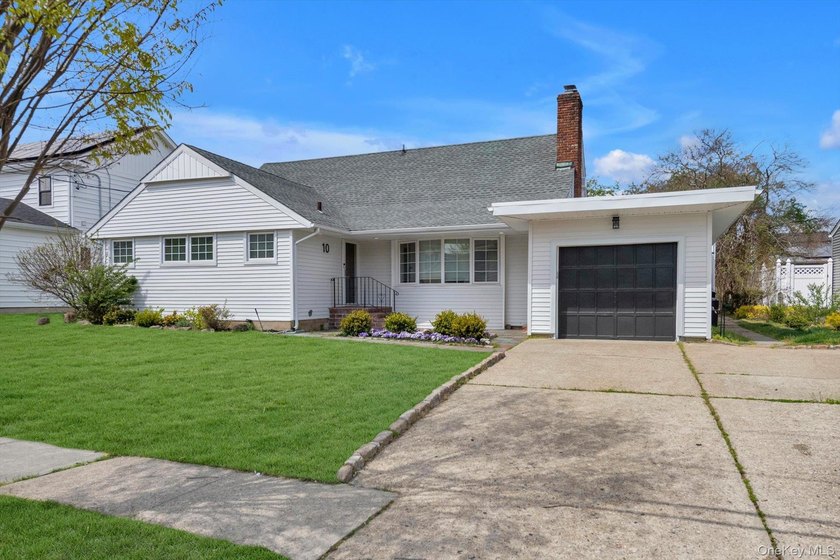 Move Right Into This Updated 4 Bedroom, 3 Bath Expanded Ranch in - photo 23