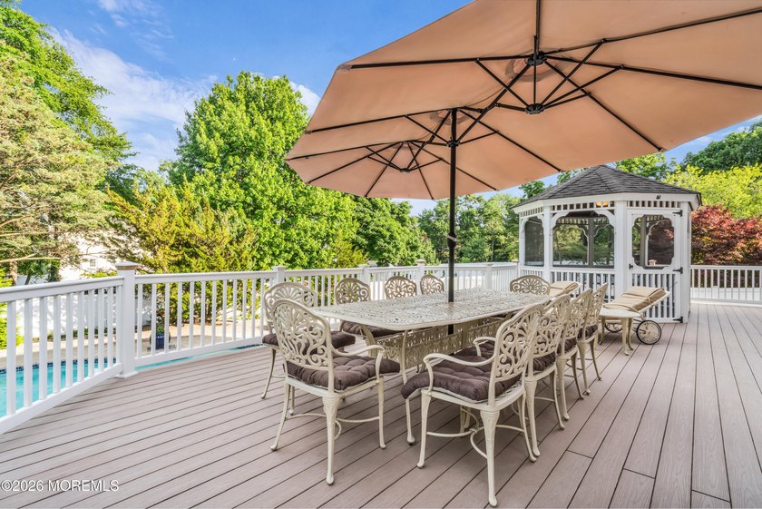 Welcome to a truly exceptional residence nestled on a majestic - photo 29