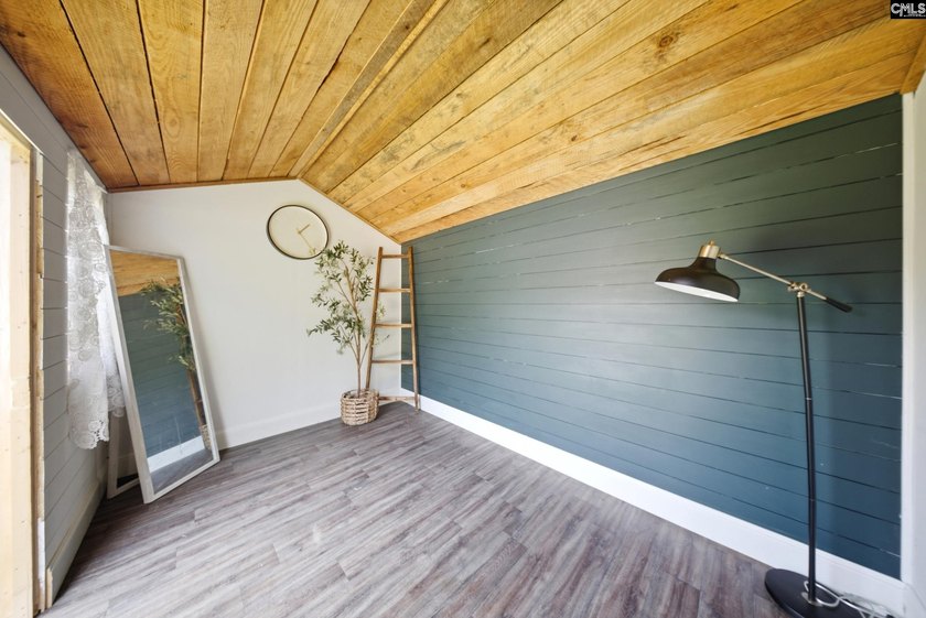 Welcome to 7580 Columbia Highway-where modern updates meet - photo 36