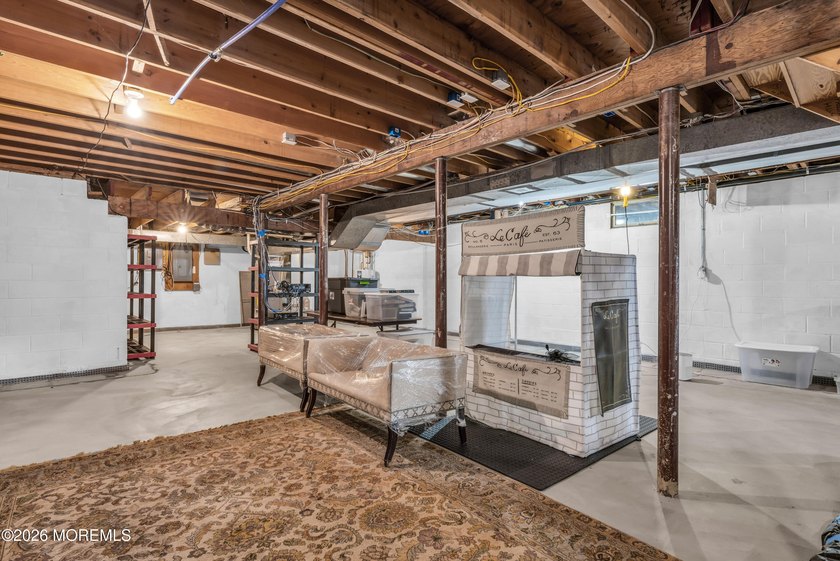 Welcome to a truly exceptional residence nestled on a majestic - photo 45