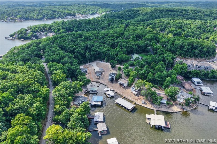 Absolutely charming lake home completely remodeled with great - photo 19