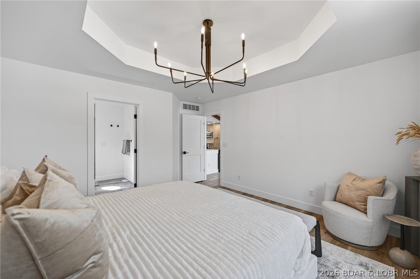 Absolutely charming lake home completely remodeled with great - photo 26