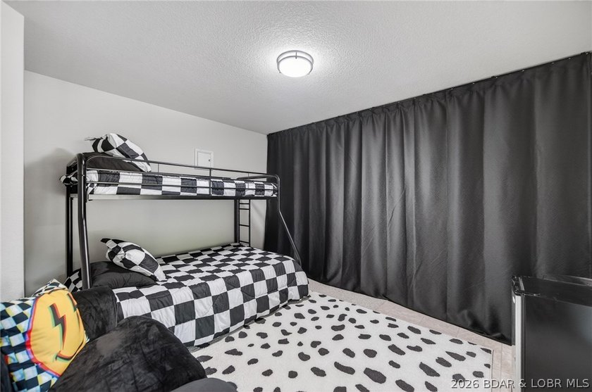 Absolutely charming lake home completely remodeled with great - photo 36