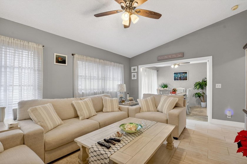Experience Resort-Style Living! This meticulously 2-bed, 2-bath - photo 11