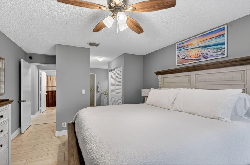 Experience Resort-Style Living! This meticulously 2-bed, 2-bath - photo 19