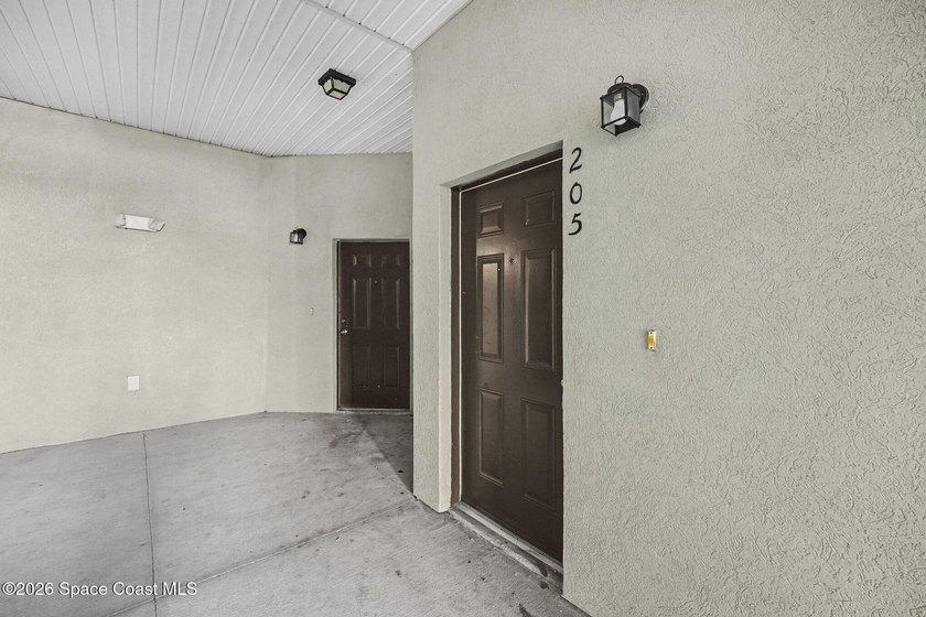 3% Seller Concession using Seller's Preferred Lender!! Second - photo 3