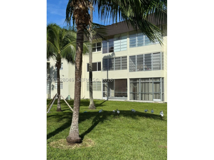 Stunning 1 Bed, 1.5 Bath Condo in Desirable Skylake! This - photo 26