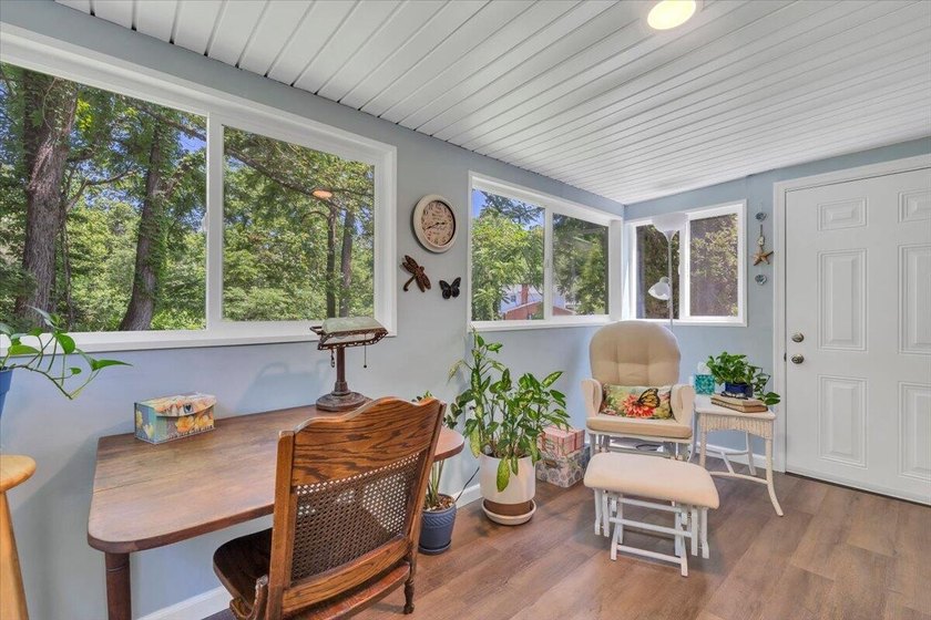 Welcome home to the country! Nestled in a secluded holler in - photo 29