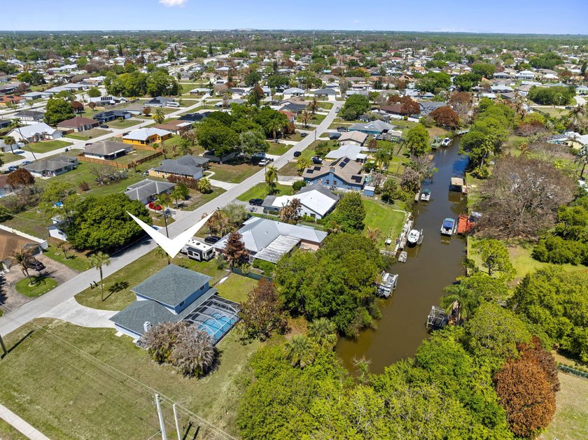 Positioned on a navigable finger of the St. Lucie River with - photo 52