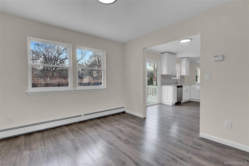 Move right into this updated 3 BR, 2.5 Bathroom, Colonial style - photo 8