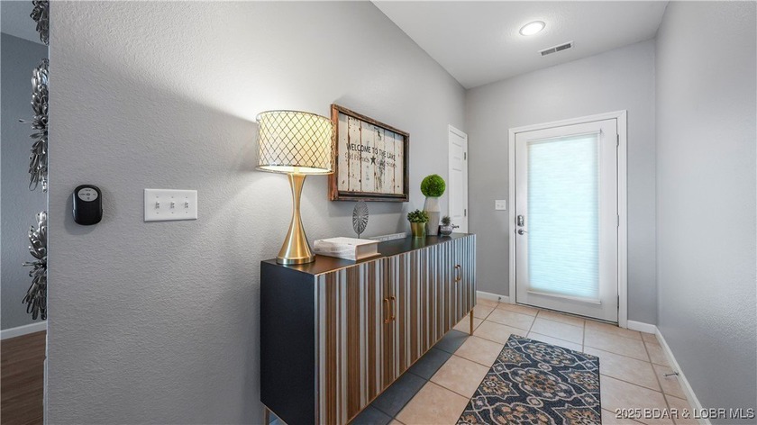 Welcome to this stunning 3 Bed/3 Bath top-floor condo at the - photo 5