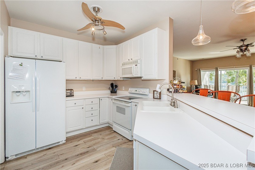 Stunning waterfront view in this FULL PACKAGE updated, fully - photo 4