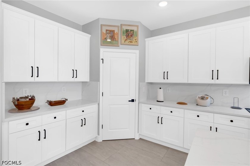Welcome to 17481 Belie Way in Punta Gorda, a beautifully - photo 19