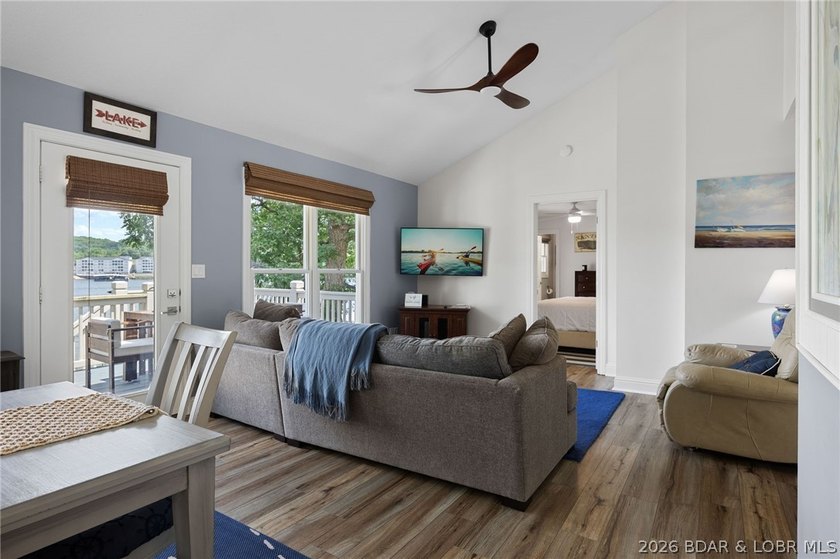 The ultimate Lake of the Ozarks retreat awaits at this premier - photo 14