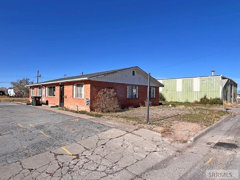 PRIME COMMERCIAL OPPORTUNITY - GREAT COMMERCIAL BUILDING ON - photo 4
