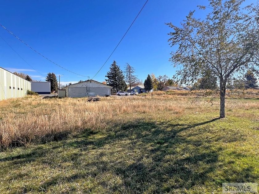 PRIME COMMERCIAL OPPORTUNITY - GREAT COMMERCIAL BUILDING ON - photo 8