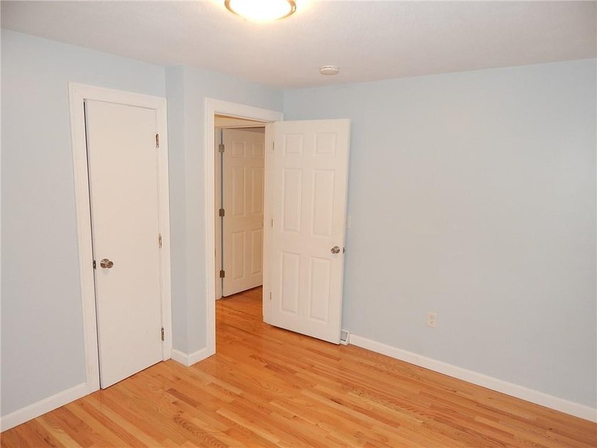 Move-in-condition 3-bedroom Ranch that was completely updated 2 - photo 15