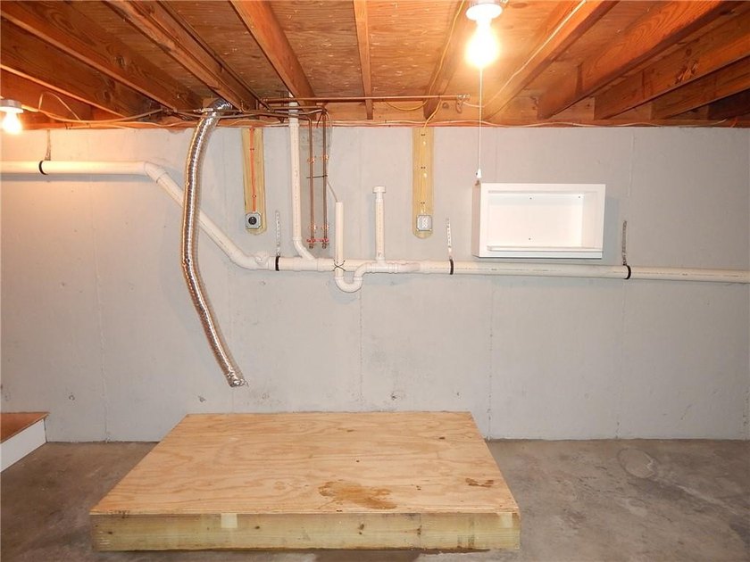 Move-in-condition 3-bedroom Ranch that was completely updated 2 - photo 26