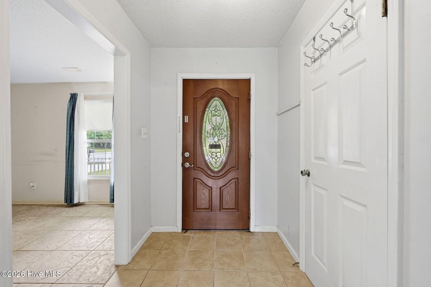 With a total of 1,943 square feet, let's just imagine Friday - photo 9