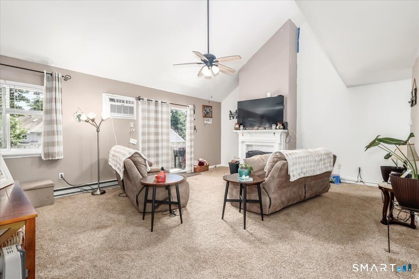 Welcome to this well-maintained Danbury condominium offering - photo 3