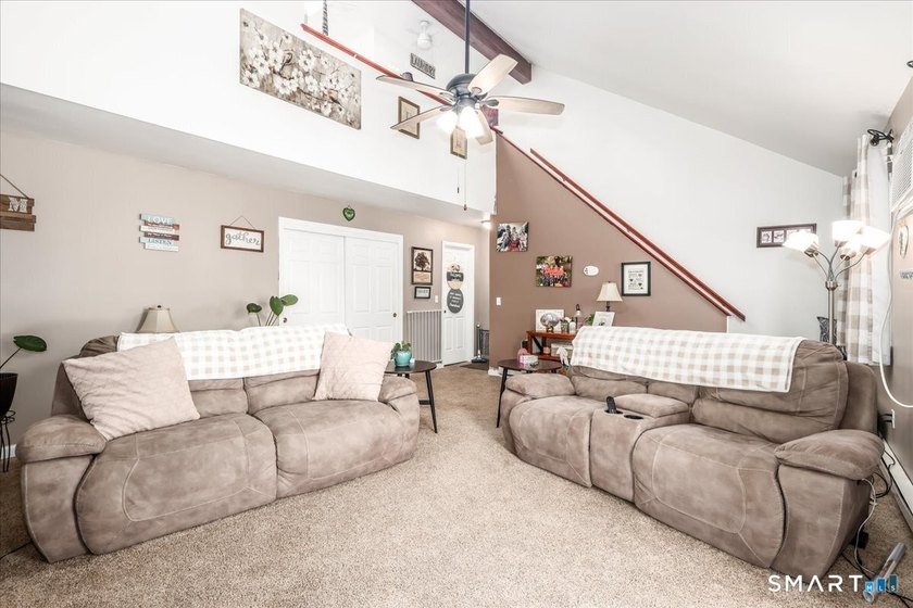Welcome to this well-maintained Danbury condominium offering - photo 5