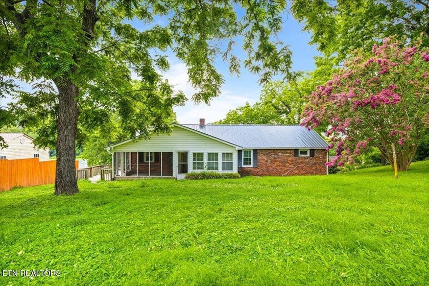 503 S Indiana Ave - photo 34