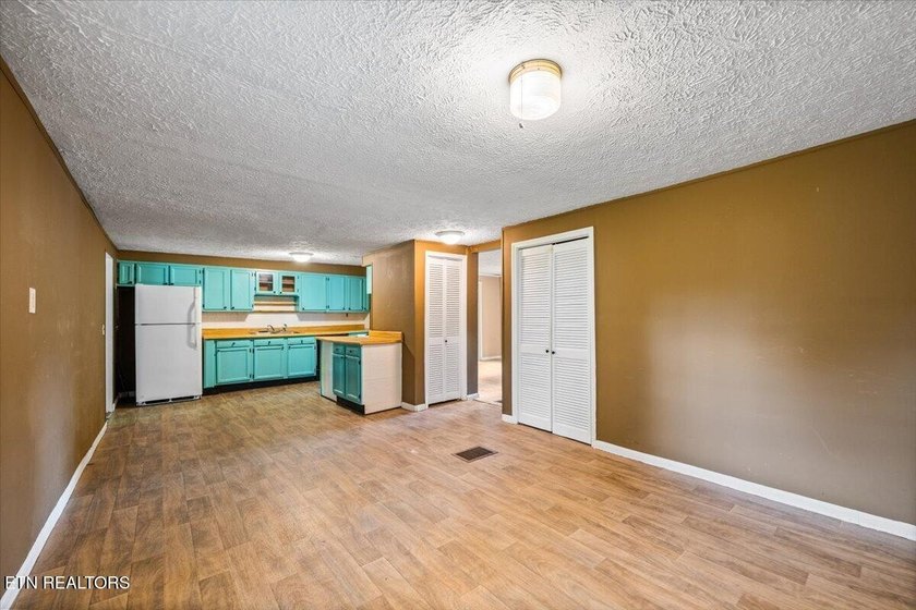 503 S Indiana Ave - photo 37